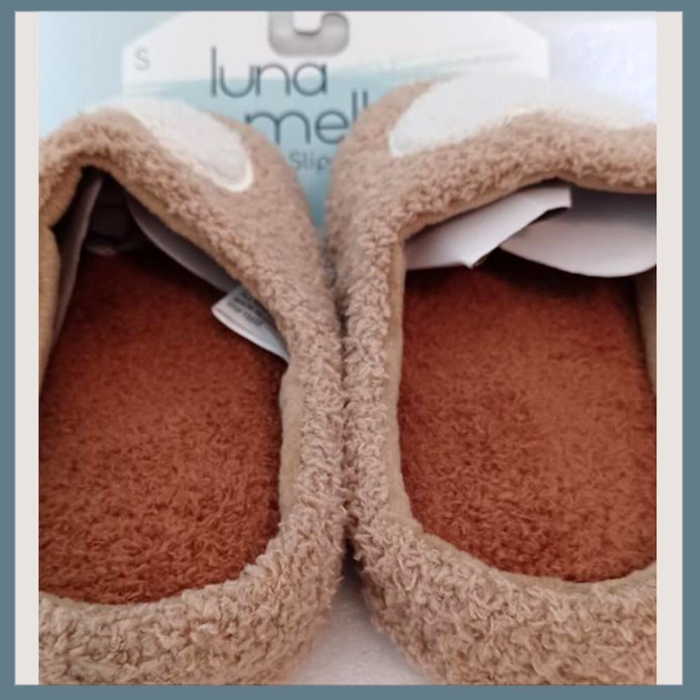 🤍✨ Luna Mellow Beige & White Heart Slippers – Cozy Memory Foam House Shoes - Picture 5 of 7